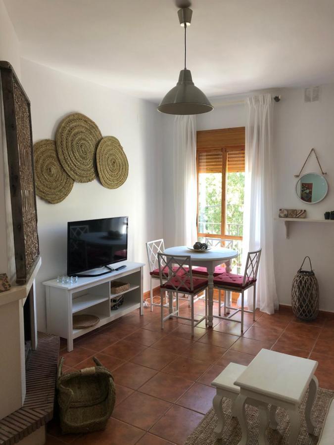 Ocuri Apartment *